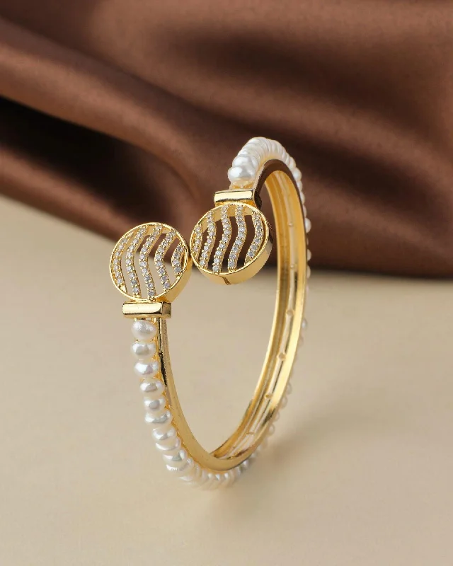 Beautiful and Classy Pearl Bangle